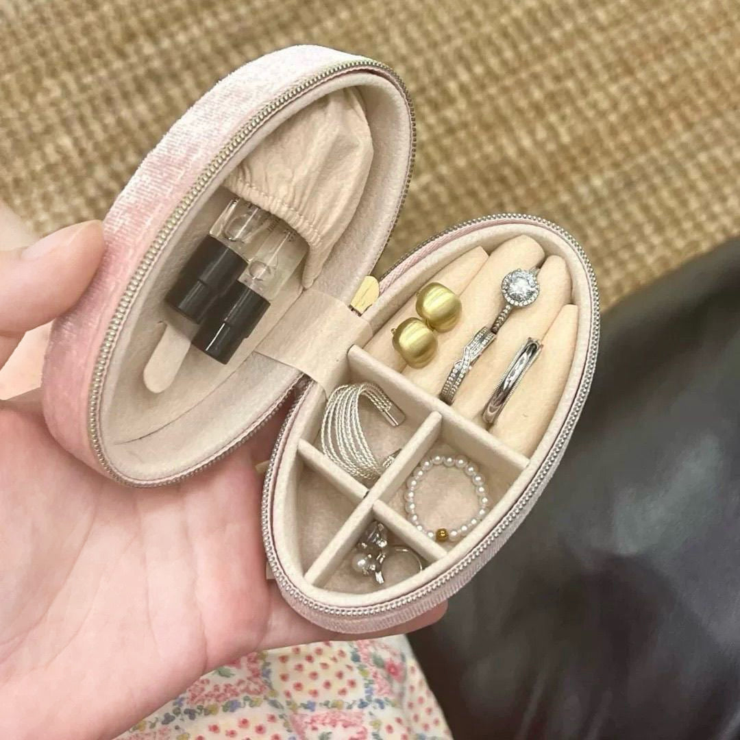 Retro Velvet Jewelry Box - Oval Mini Travel Organizer for Rings, Earrings, Necklaces, Portable Zipper Case